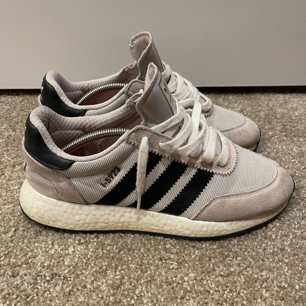 Adidas Men’s Shoe I-5923